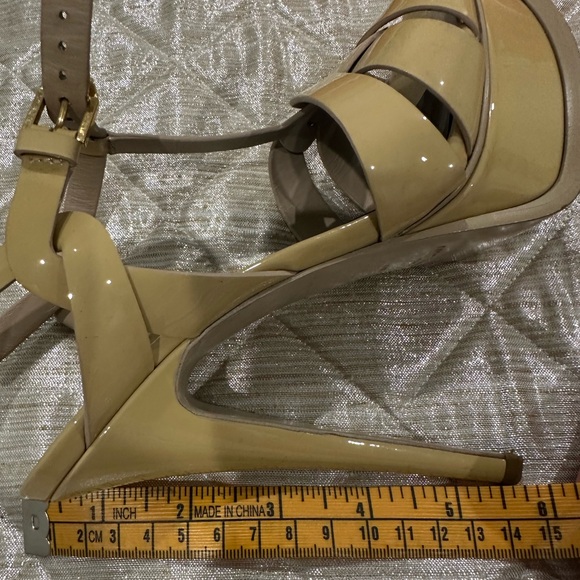 YSL Tribute Platform Sandals in Patent Leather - Picture 4 of 6